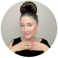 California Handbag and Jewelry Designer Lisa Ramos
