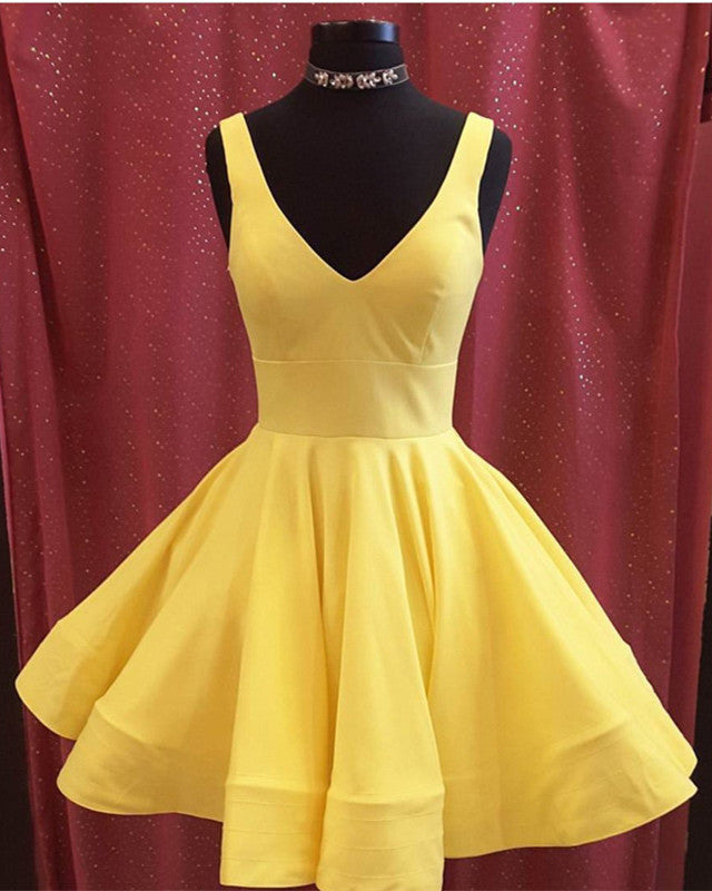 Simple Strapless Short Yellow Homecoming Dress With Pockets