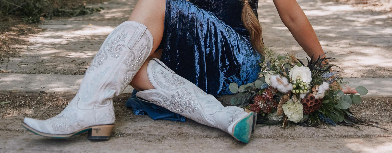 white bridal cowboy boots