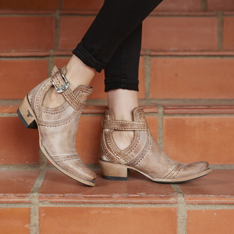 Lane Cahoots Ankle Boot | Women's Hand 