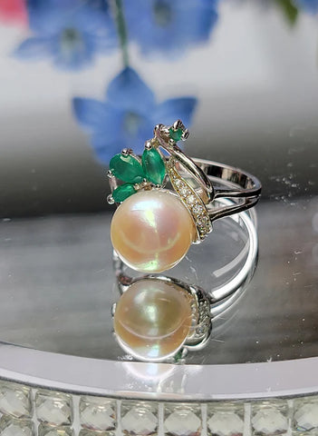 Image of Pearl Ring with Emeralds
