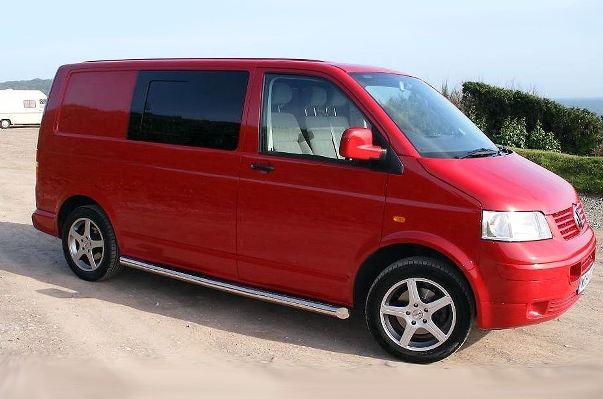 VW T6 ab Bj. 15 Kurzer Radstand Edelstahl Schwellerrohre mit 45° Enden - Direct  4x4 Autozubehör