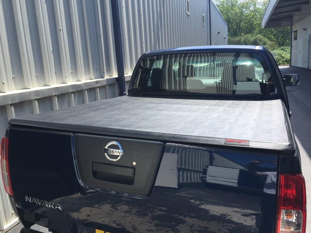 Nissan Navara bis 2015 Doppelkabine Trifecta Cover Plane zum Falten kaufen