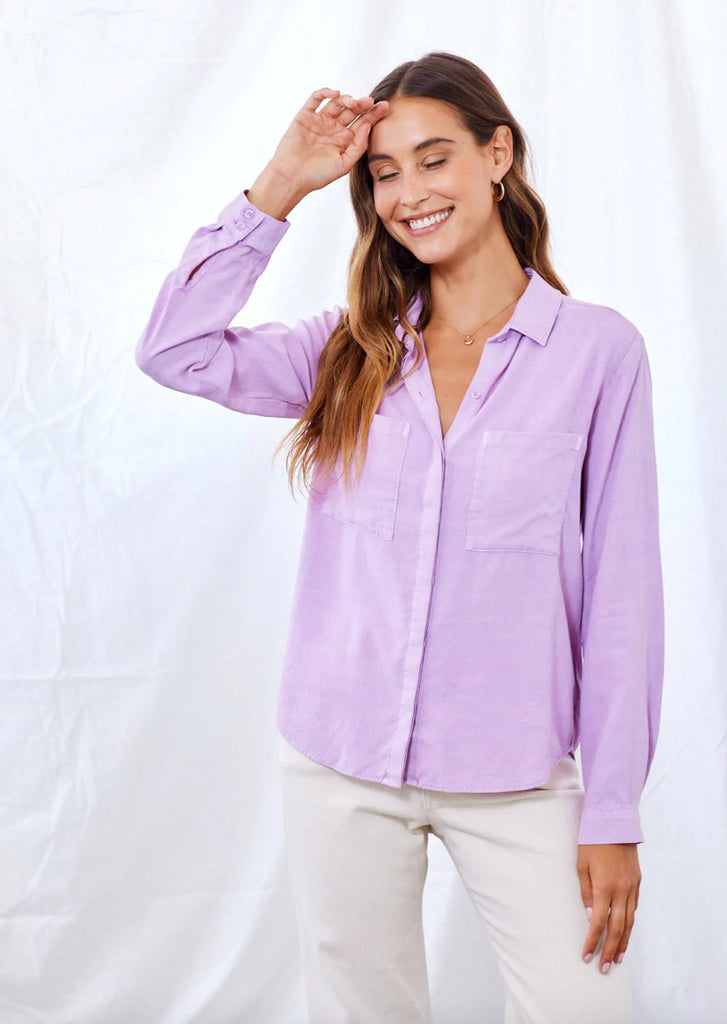 Bella Dahl SHORT SLEEVE POCKET BUTTON DOWN Bella Maas Boutique