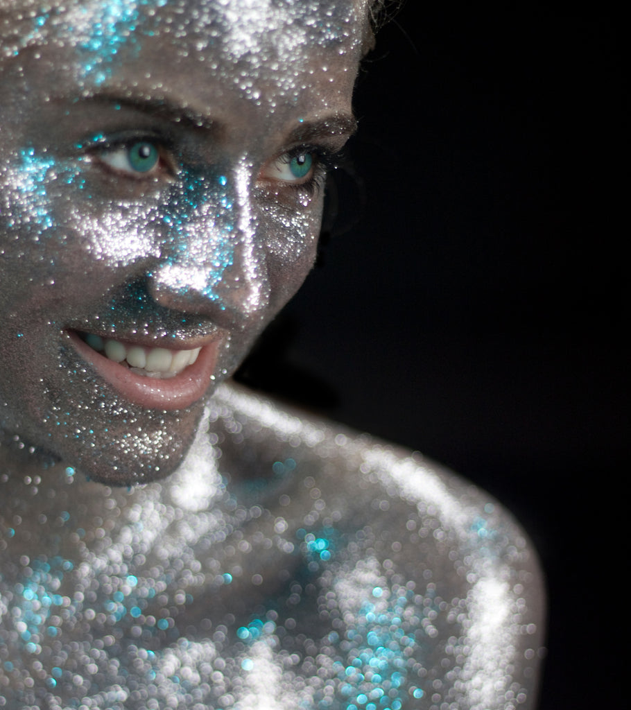 THE NOT-SO-GLITTERY SIDE OF GLITTER – Āthr Beauty