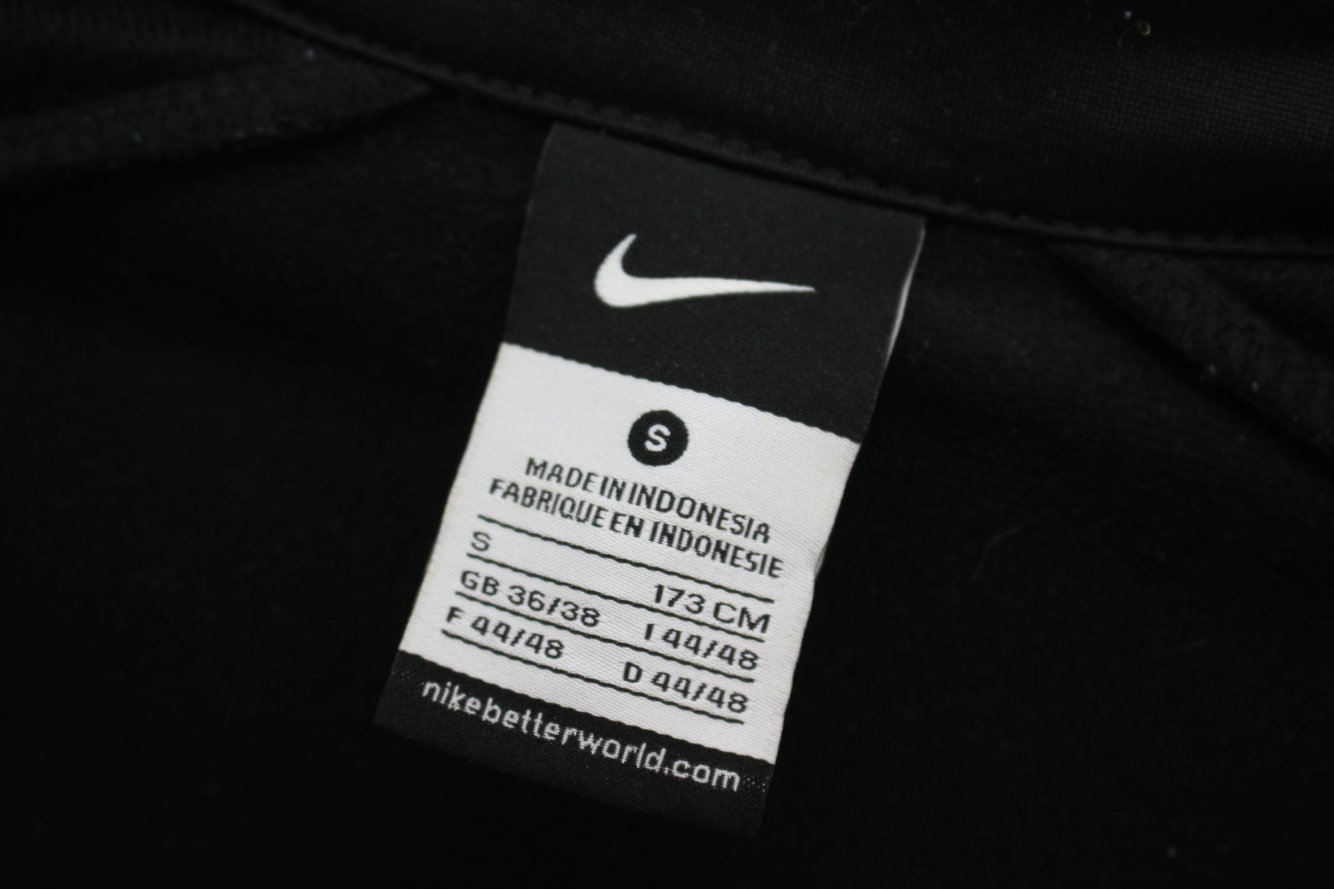 nike tracksuit size