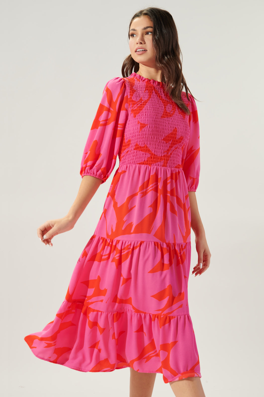 Jolene Floral Frazier Smocked Tiered Midi Dress – Sugarlips