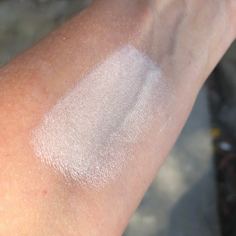 satin sheen highlighter swatch