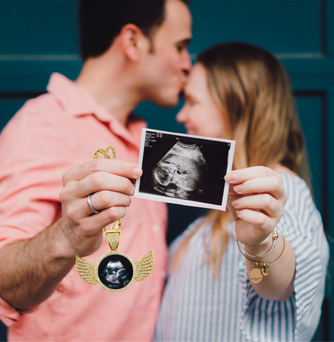 Picture Chain With Wings - Personalize with Picture and Words