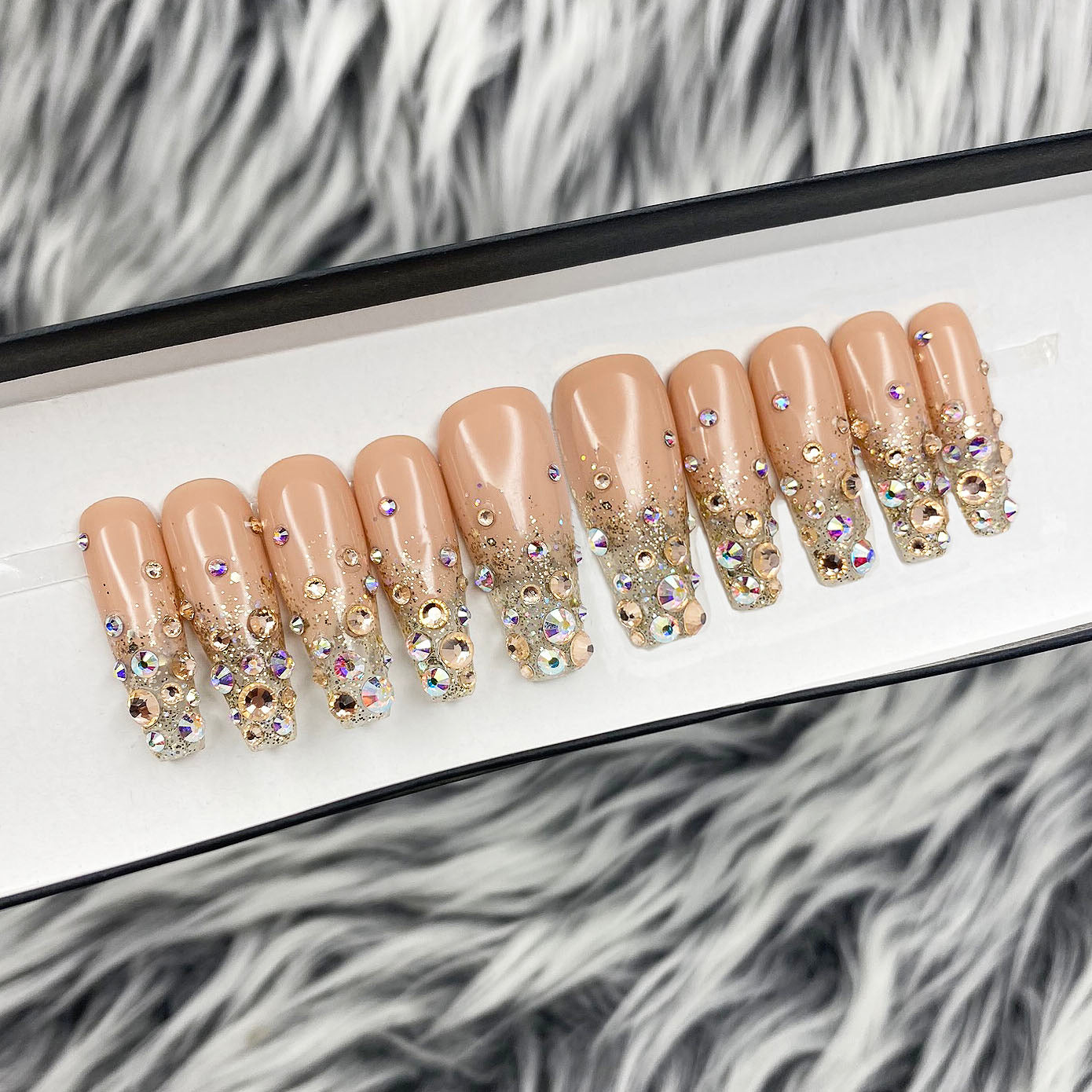 HANDMADE- BIJOU-BIJOU GLOSSY NUDE GLITTER OMBRÉ W DETAILED CRYSTALS