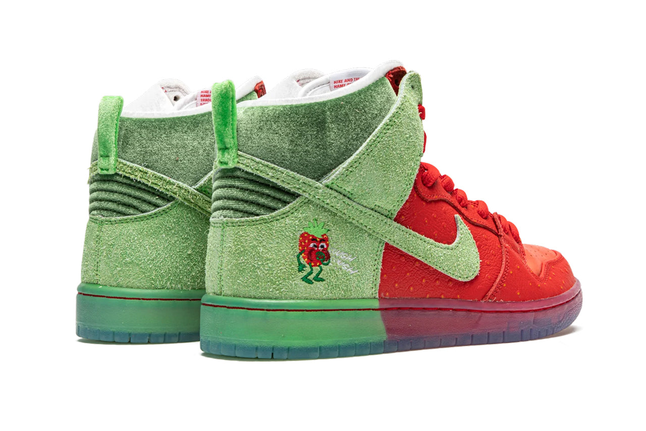 strawberry dunk low