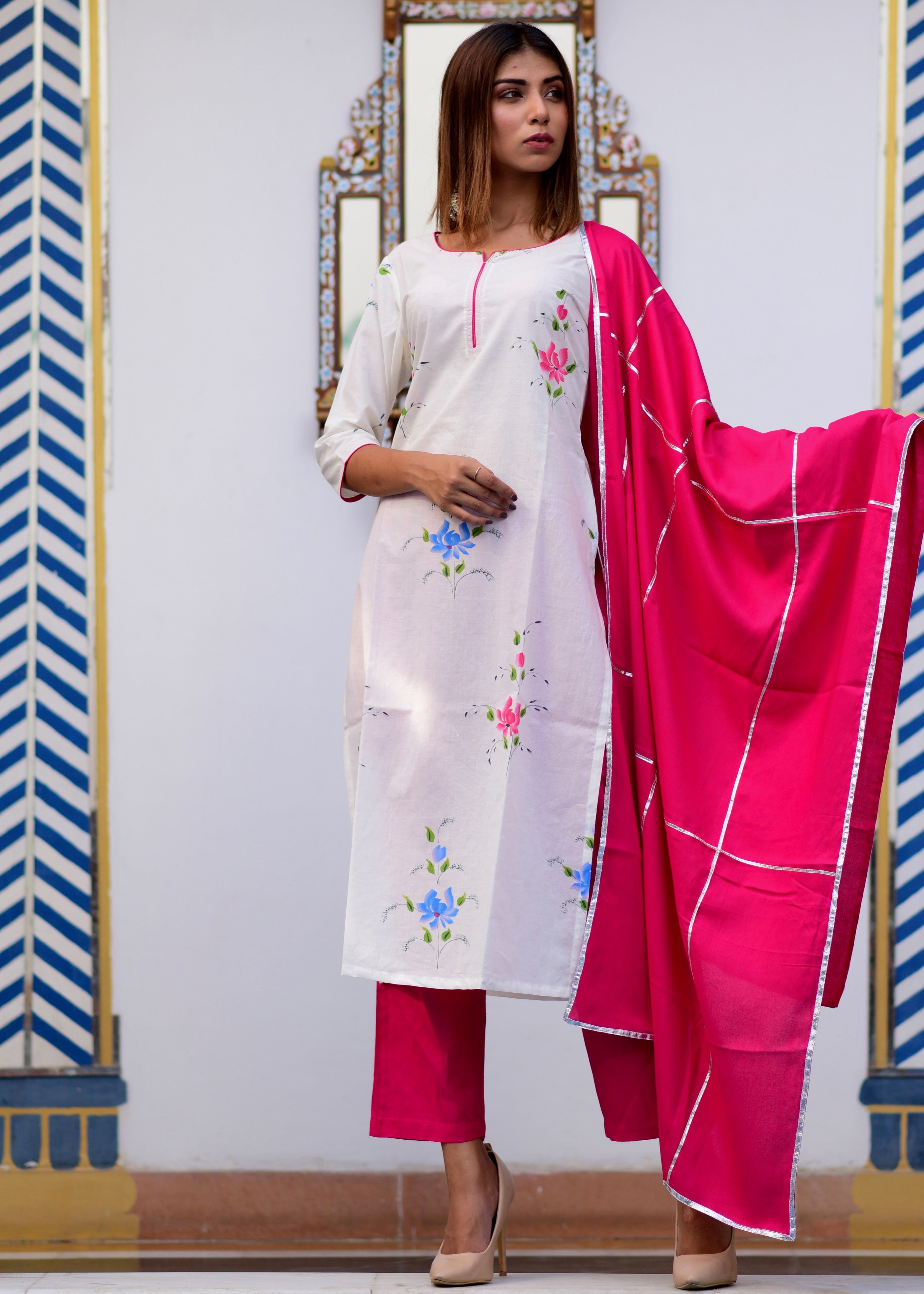 Beautiful Pink Exclusively Handpainted Suit Set With Gotta Jaal Work D ...