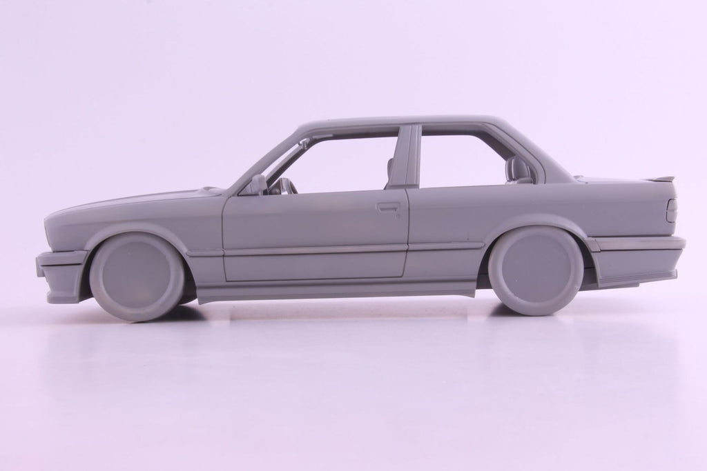 BMW 333i scale model