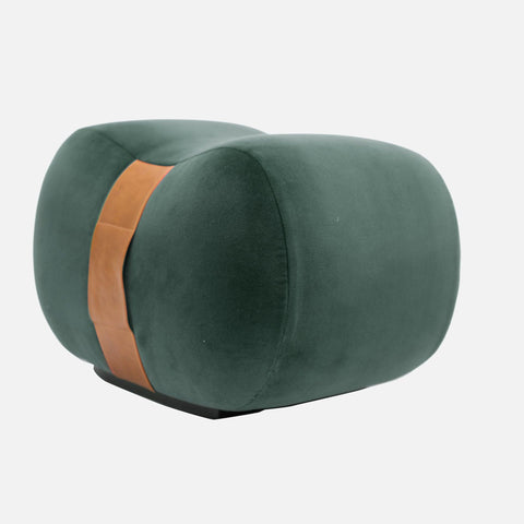 https://cdn.shopify.com/s/files/1/2524/4902/products/milo-velvet-emerald-green-ottoman-673889_large.jpg?v=1685589679