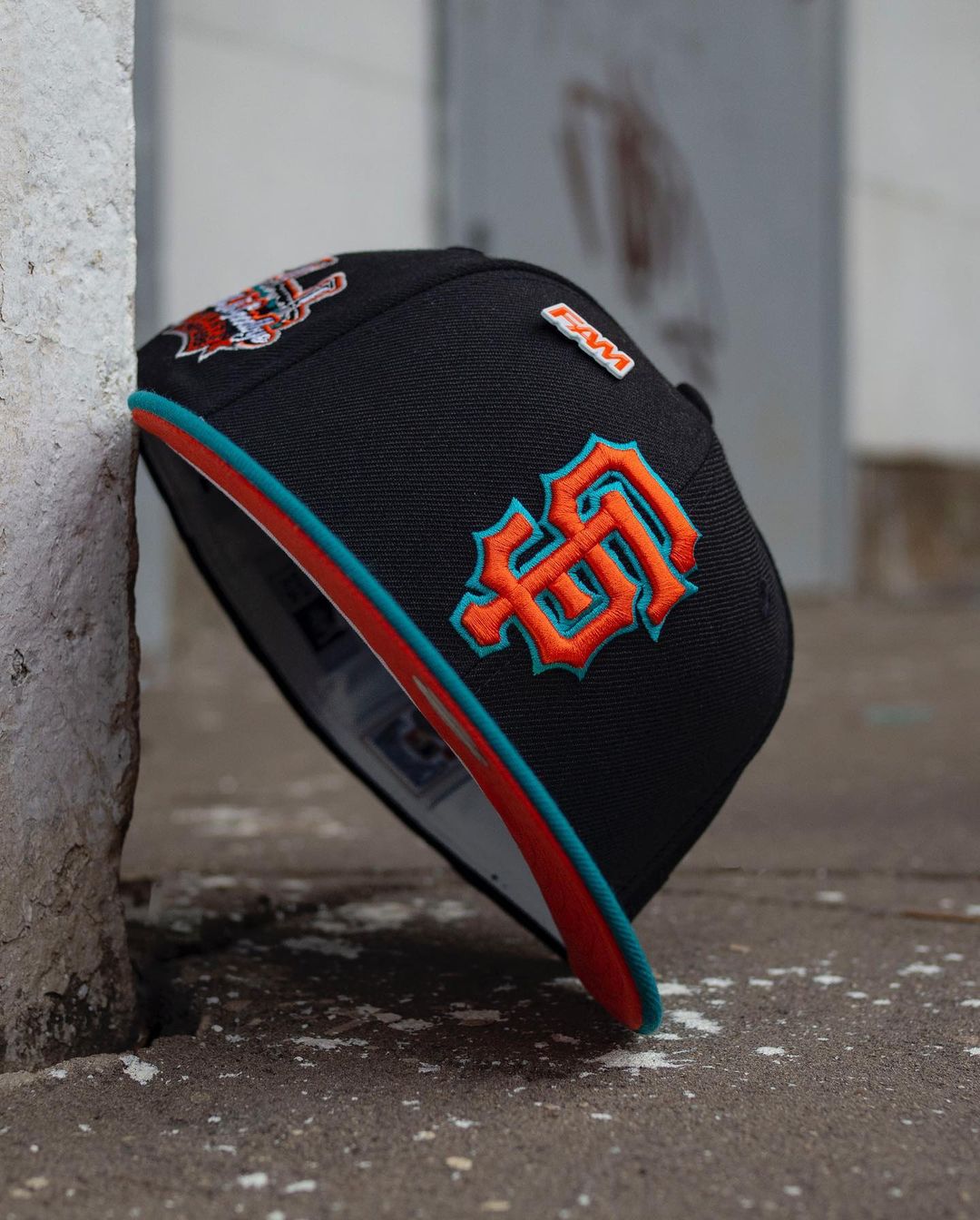 New Era San Francisco Giants Two Tone Teal/Orange/Black Fitted Hat