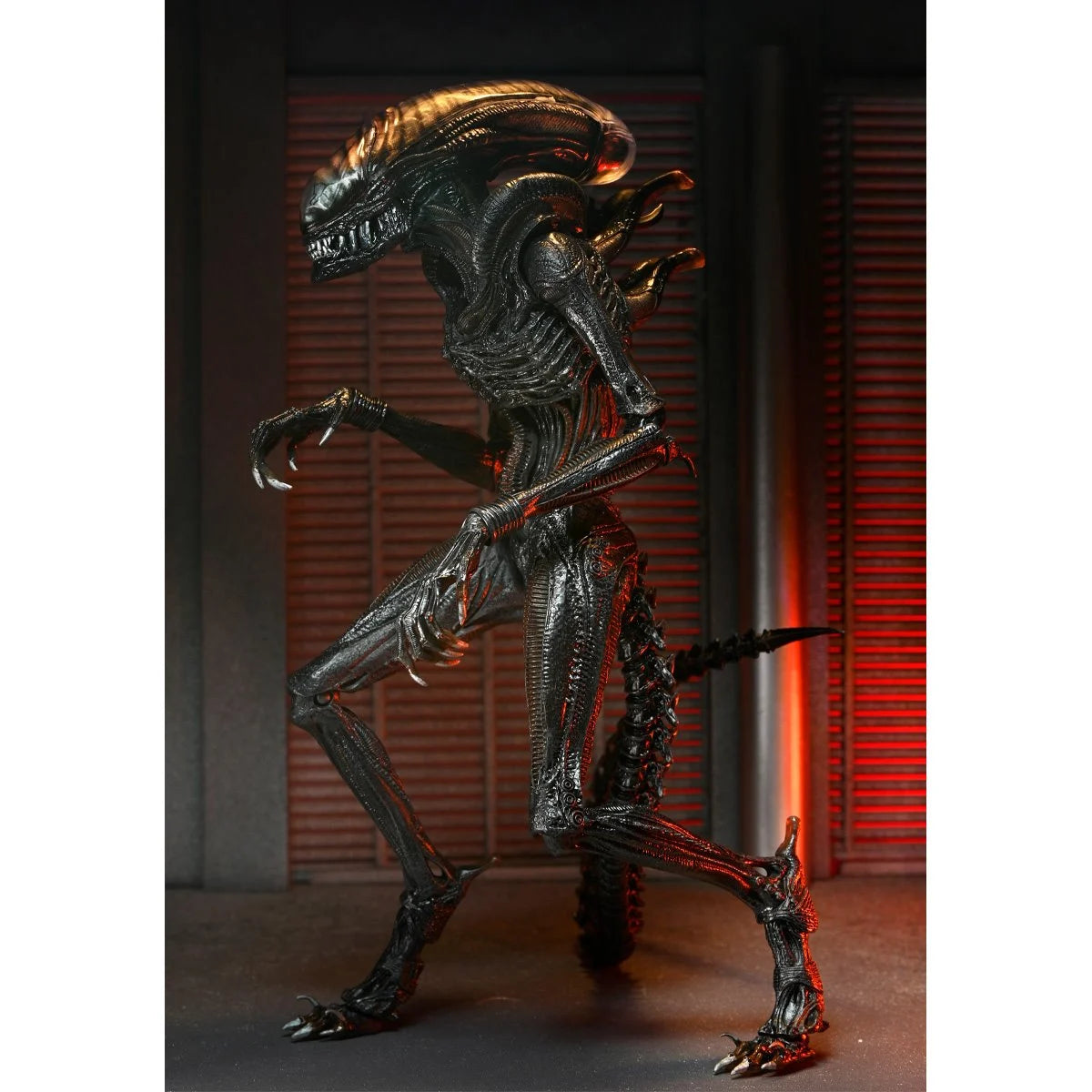 Alien: Romulus Ultimate Scorched Xenomorph 7-Inch Scale Action Figure