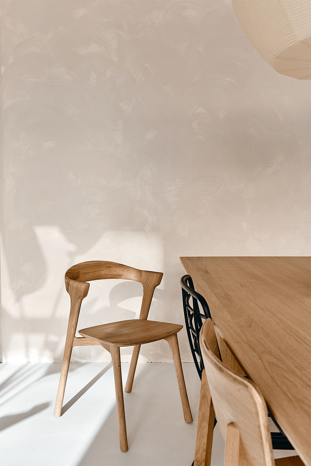 LAB ECO Chalk Frosted Sand no. 374 - Hoe breng je kalkverf aan - Foto @atelieroost.amsterdam
