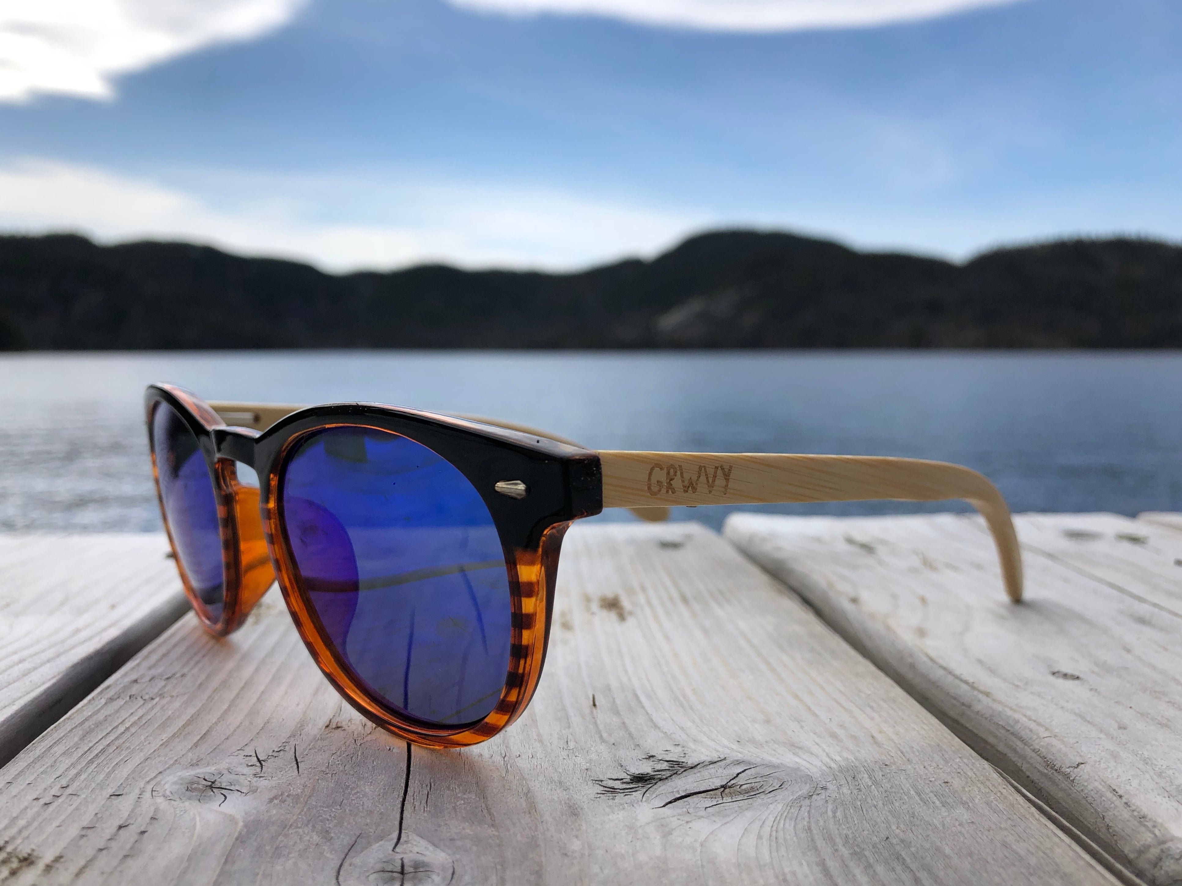 Reef - Bamboo and plastic sunglasses - GRWVY