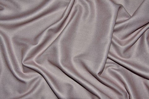 Viscose gris mauve une matière non durable et conventionnelle