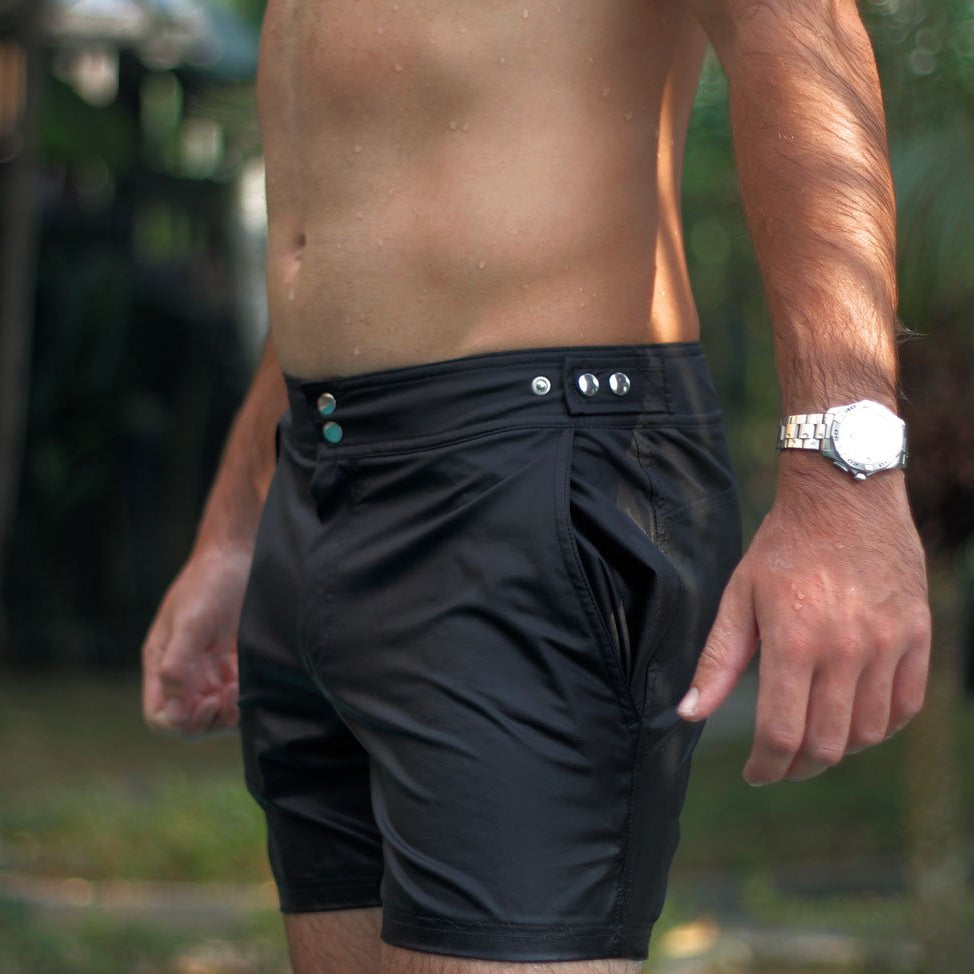 Aquanautia Travelwear | adventure shorts + waterproof pocket