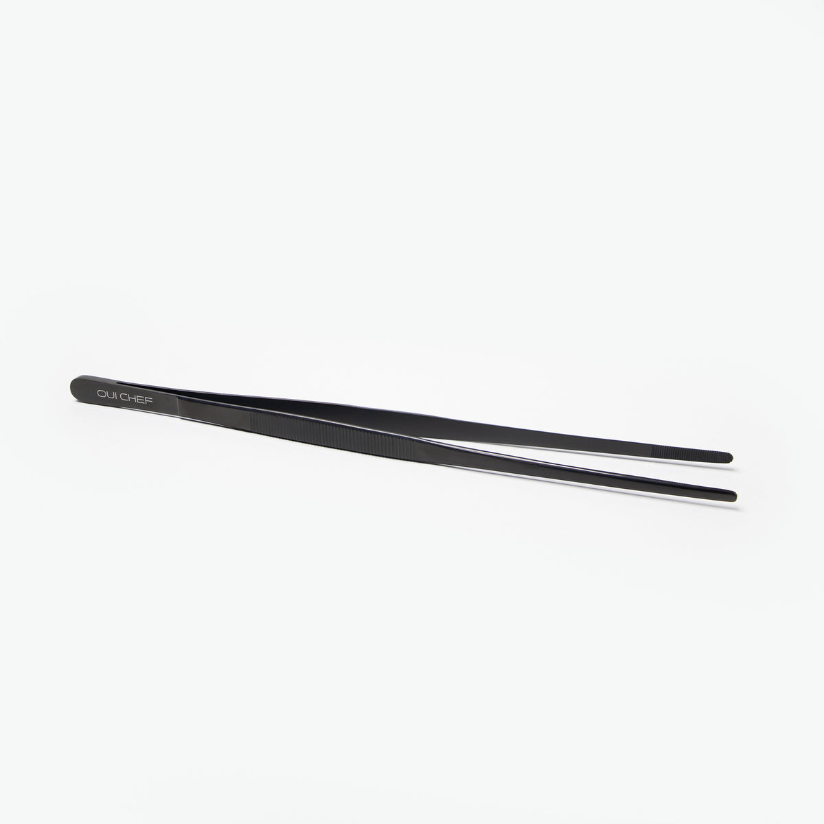 https://cdn.shopify.com/s/files/1/2531/8910/products/Oui-Chef-40cm-Straight-Regular-Tweezers-Black_1200x.jpg?v=1681480089