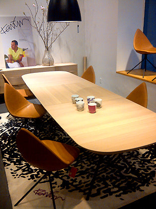 comedor Ottawa diseñado por Karim Rashid