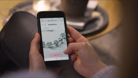 Pandora impulsa ventas online transformando su e-commerce omnicanal global con software  IBM Sterling Supply Chain