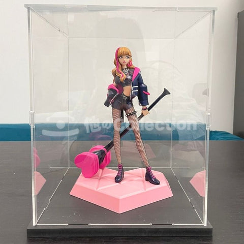 BLACKPINK-Figure-Lisa-with-Acrylic-Box