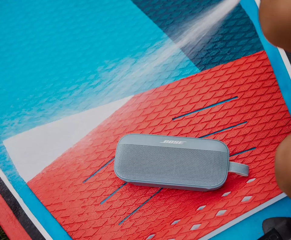 Bose SoundLink Flex Bluetooth® Speaker​ water