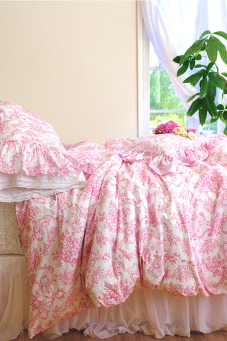 Trellis bedding in pink 