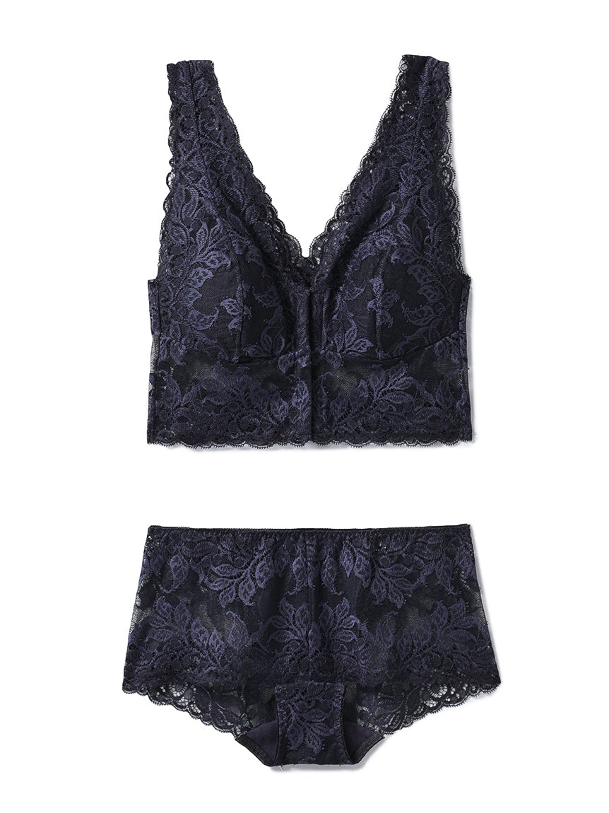 lace bra and shorts set