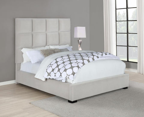 Danbury White Boucle Queen Upholstered Storage Panel Bed