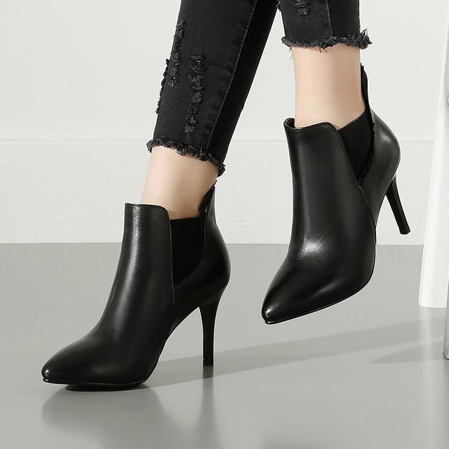 black booties thin heel