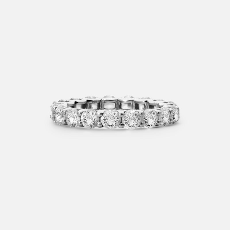 princess cut diamond engagement ring with baguettes