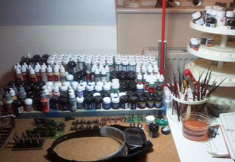 Warpaint Figures project building a DIY painstation for painting miniatures