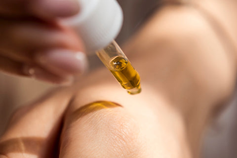 oil to lock moisture in skin