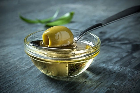 Olive-oil-for-aging-skin