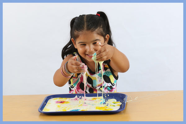 Early childhood enrichment through messy play