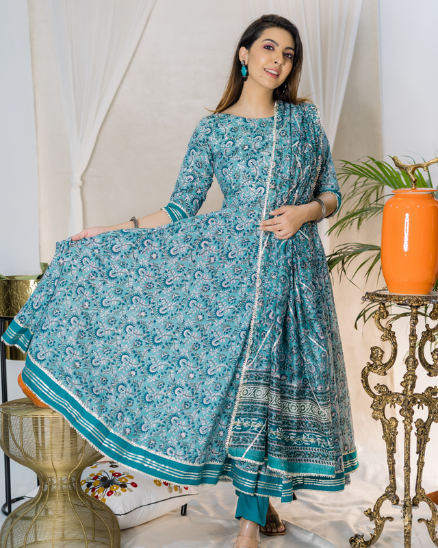 Buy Latest Collection of Chanderi Lehenga Online in India - Aachho