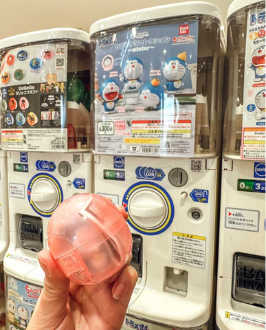 Find out where to enjoy gachapon machines globally, including anime conventions and local shops, with TokuDeals offering doorstep delivery of kawaii gachapon!