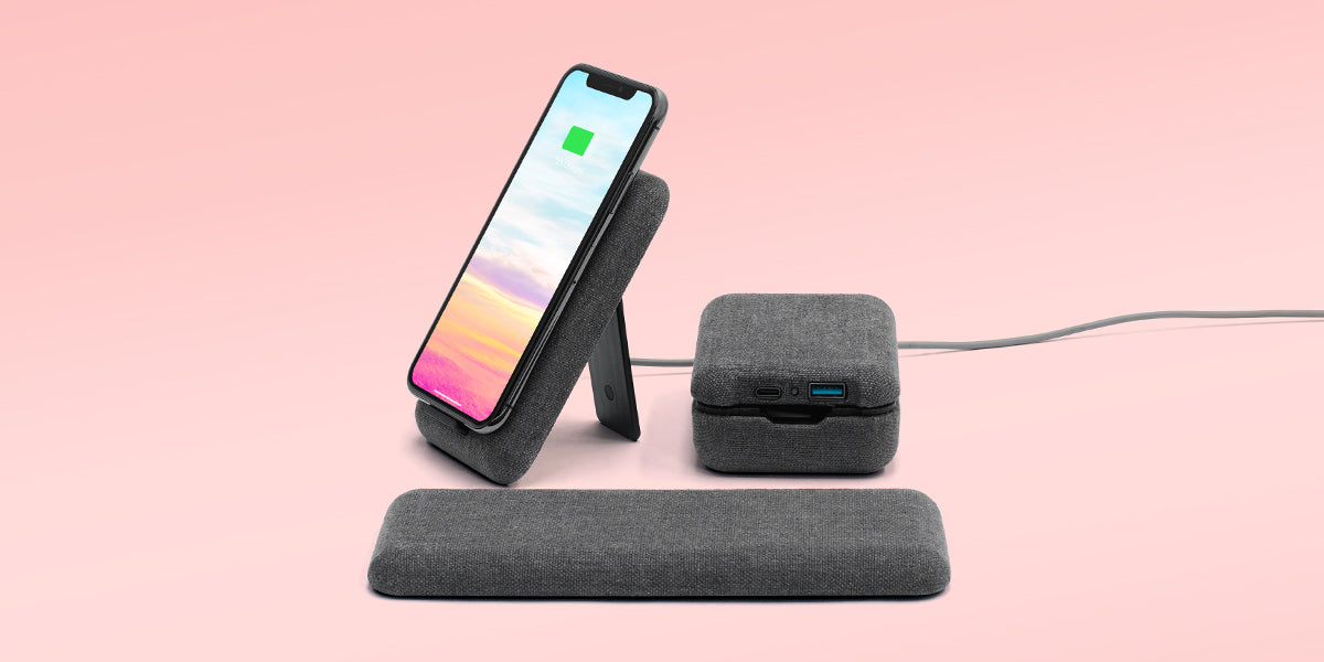 How do you choose an iPhone wireless charger? - Coolblue - anything for a  smile