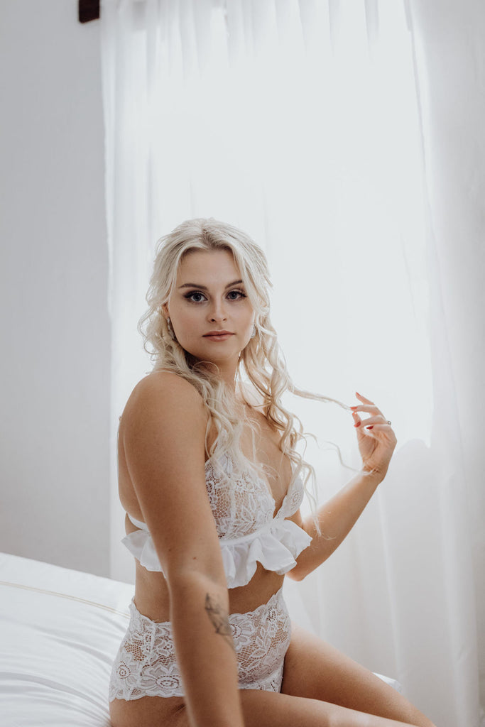 feminine bridal lingerie set