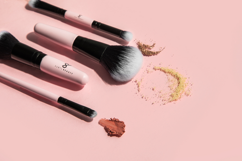 Spring Cleaning Your Makeup: makeup brushes