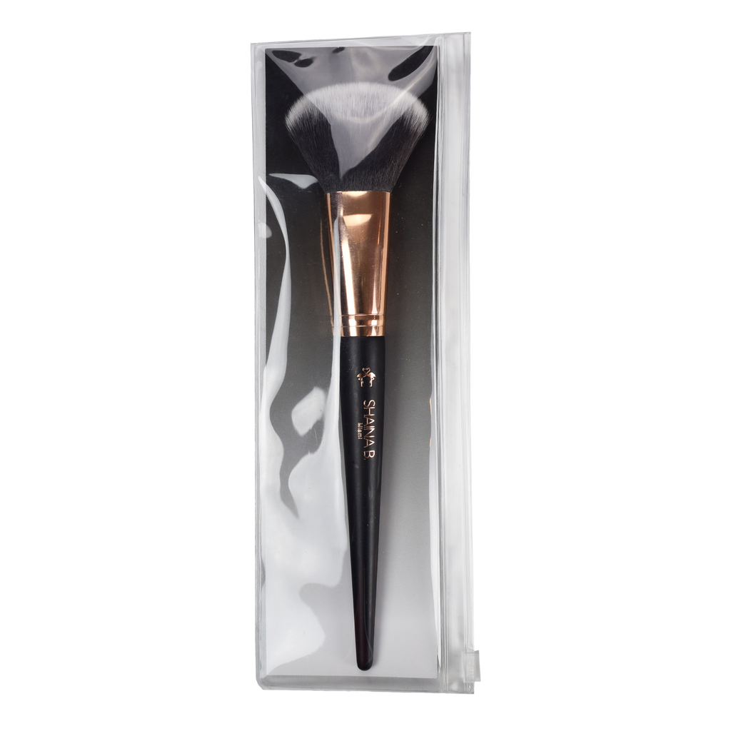 Blusher Makeup Brush For Precise Application and Seamless Blending