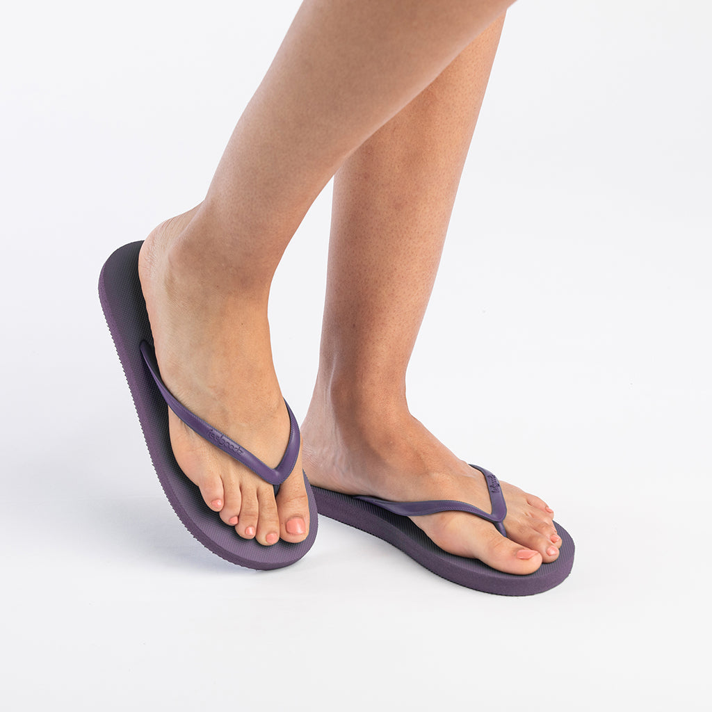 Womens Slimz Rubber Flip-Flops - Waterprooof, 100% Natural & All-Vegan  Sandals, Fair Trade Certified Slippers, Consciously Sourced &  Artisan-Crafted