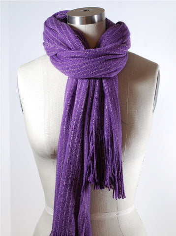 loop and stuck scarf knot