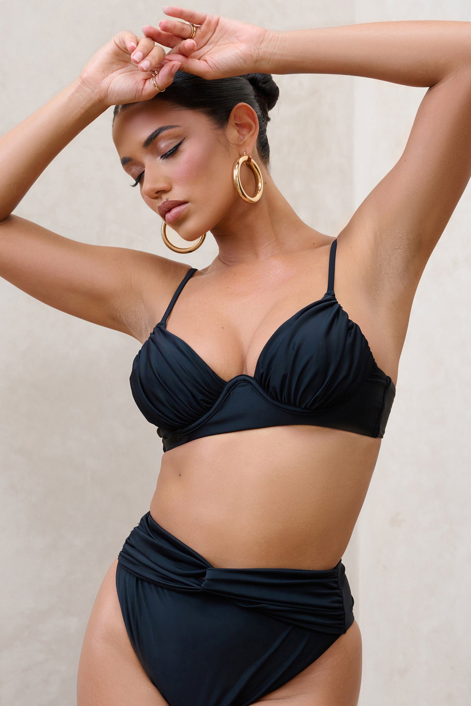 Product  Seamless Zendaya Bikini Top - Black Cream