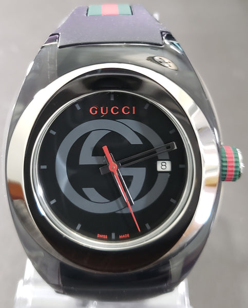 unisex black swiss sync gucci striped rubber strap watch