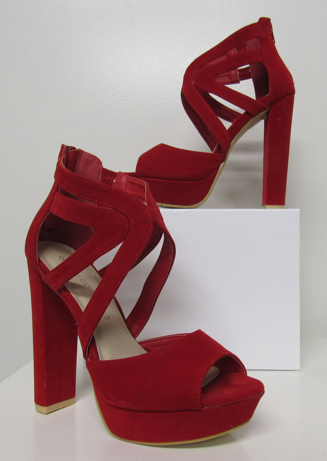 red heels size 8