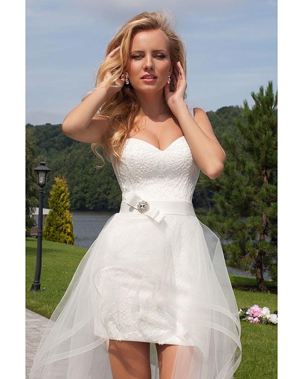 Sexy Short Beach Wedding Dresses With Detachable Tulle Train A Line